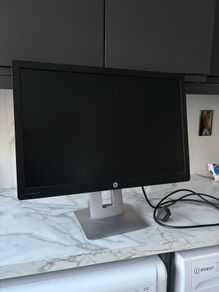 HP EliteDisplay E242 Monitor