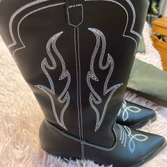 Black cowboy boots