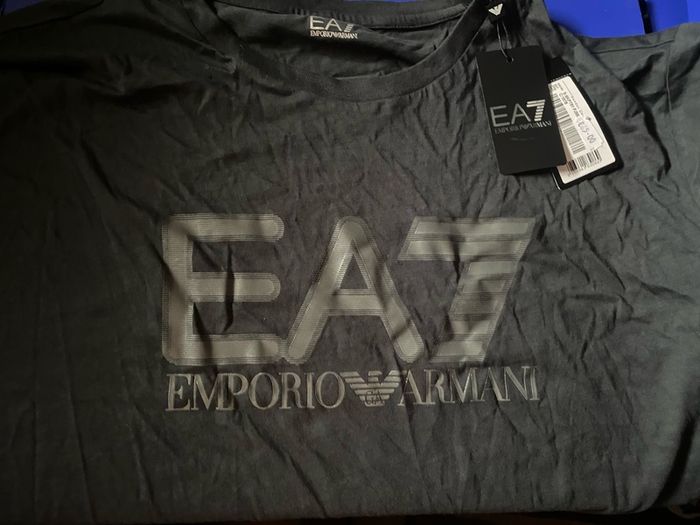 Emporio Armani T-shirt size Xxl