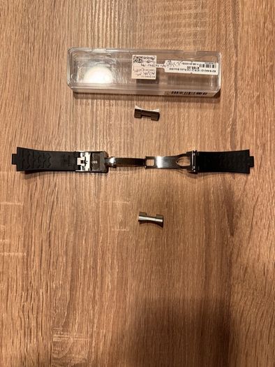 Tudor T-Fit clasp and rubber strap