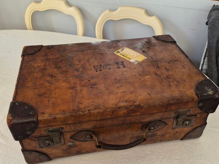 Antique Leather Case