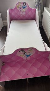 Toddler bed