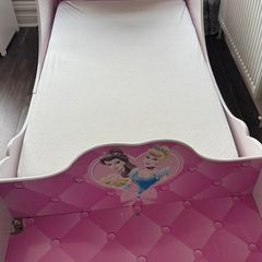 Toddler bed