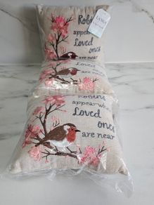 LANGS Home decorative pillows Robins 3 in a pack Robins appear when loved ones are near