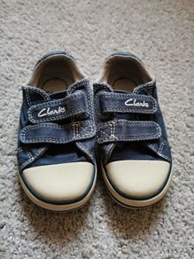 Unisex Clarks shoes size UK 5 and half G
