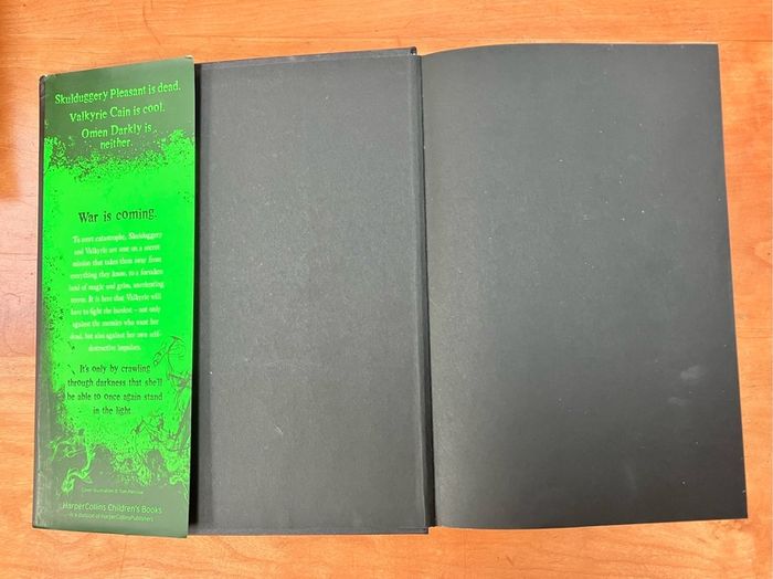 Skulduggery Pleasant, Seasons Of War , by Derek Landy