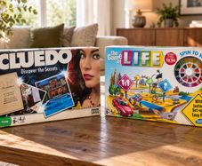 Family Board Game Bundle - The Game of Life & Cluedo