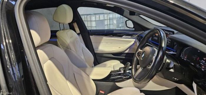 BMW 5-Series 2023 520d M Sport