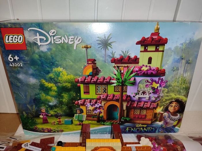 Lego House Disney Encanto The Madrigal House 43202 Complete