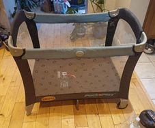Graco travel cot & baby changer