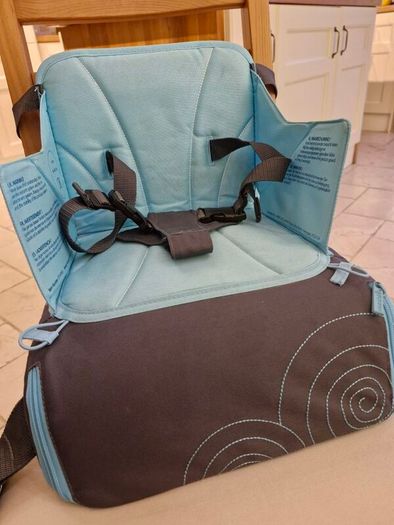 Munchkin Travel Booster Seat