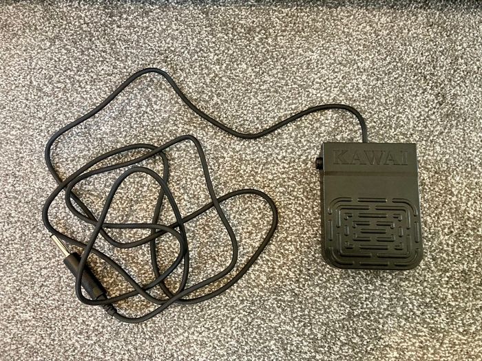 Kawai ES-120 B