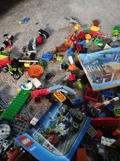 lego mix of retired pieces