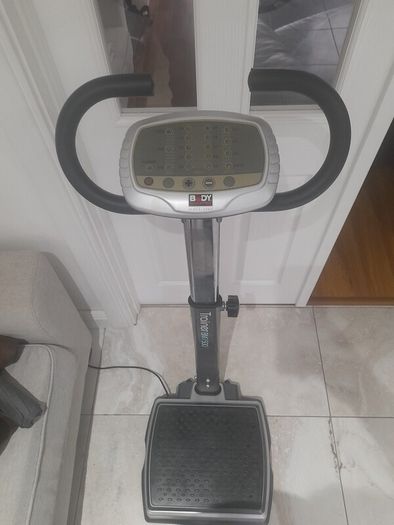 Vibrating plate .