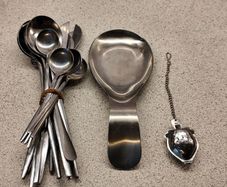Kitchen Essentials Bundle Cutlery Set, Stainless Steel Spoon Rest & Tea Infuser