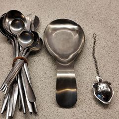 Kitchen Essentials Bundle Cutlery Set, Stainless Steel Spoon Rest & Tea Infuser