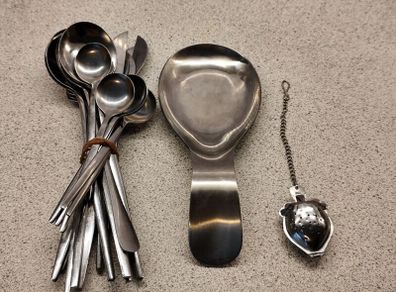 Kitchen Essentials Bundle Cutlery Set, Stainless Steel Spoon Rest & Tea Infuser