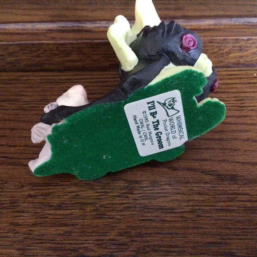 Whimsical World of Pocket Dragons " I'll be the Groom "1995 small ornament