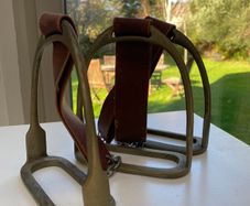 B&C Solid nikkel stirrup's x 3