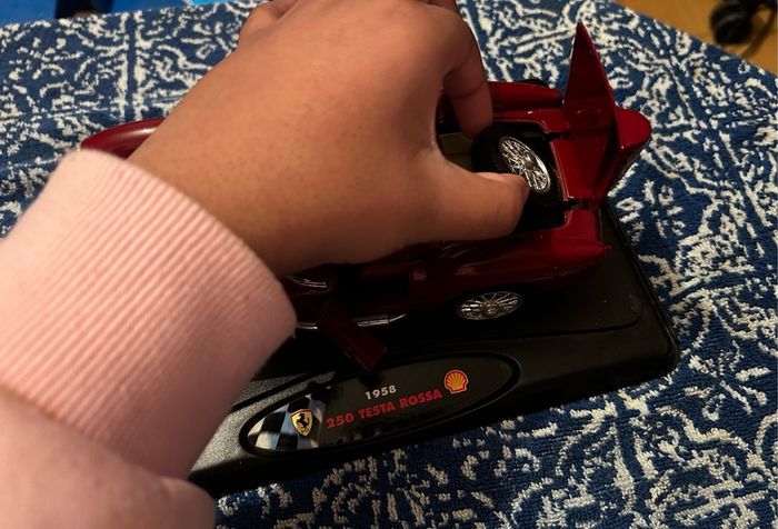 Toy model car