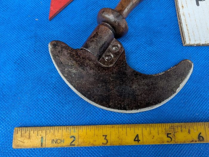 Quarter Moon Knife