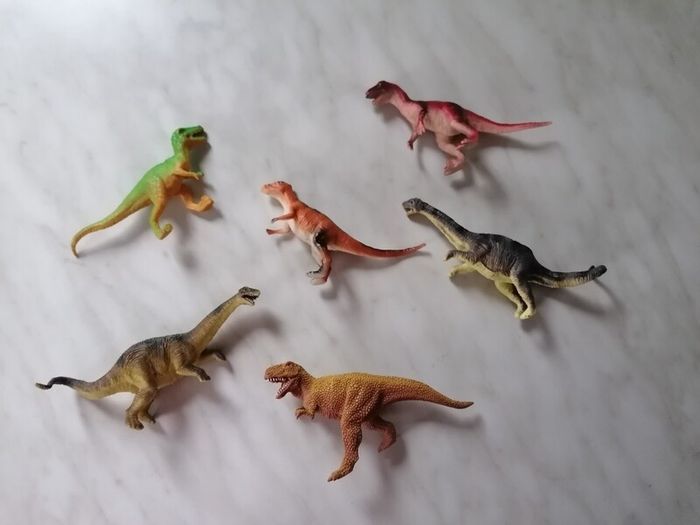 20 Dinosaur Toys