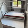 Single bed Image 2