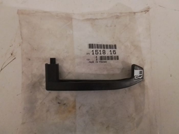 Peugeot  / Citroen Fuel Flap Release Lever.