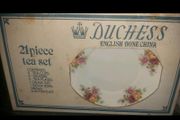 Duchess Roses teaset new in box