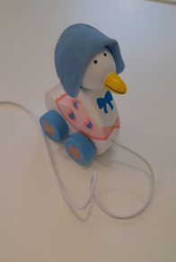 Jemima Puddleduck pull along toy