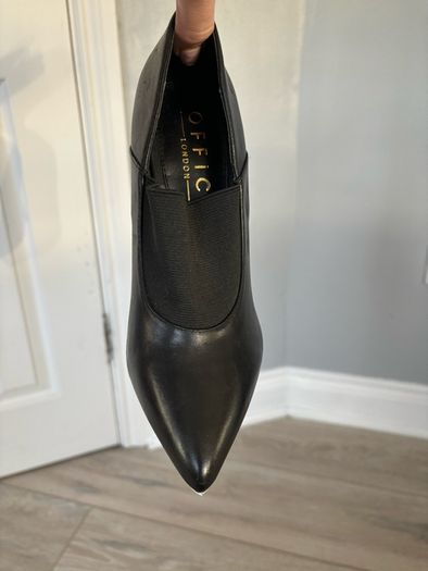 Woman's Office heel