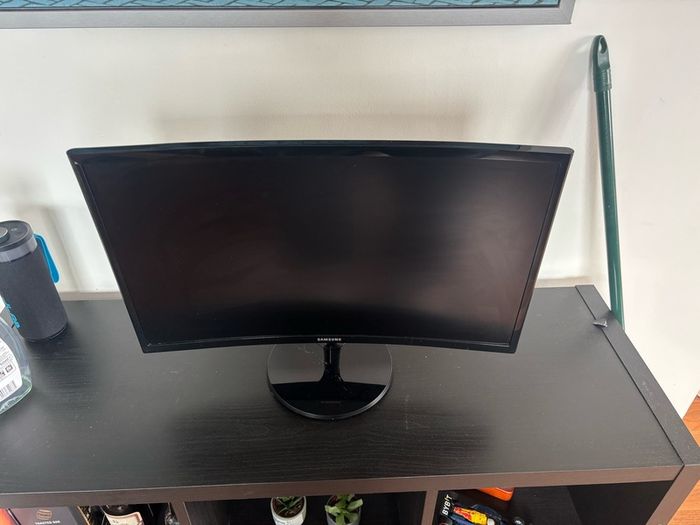 Samsung 24inch Curved Full HD Monitor