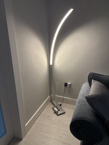 Floor light, dimmable
