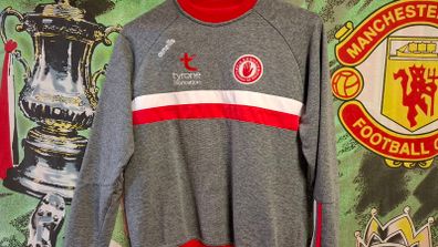 Tyrone GAA O'Neills Gaelic Football Jersey (Youths 10-11 Years) FREE POST
