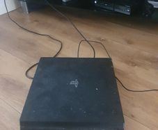 PS4 Pro 1TB + Logitech G29 Racing Wheel, Stand & Games