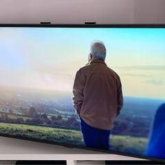 Samsung 43" UHD Smart TV