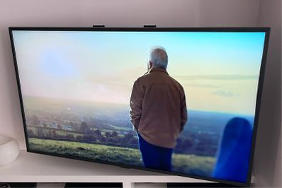 Samsung 43" UHD Smart TV