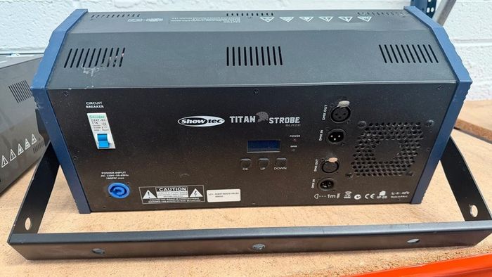 Showtec Titan Strobe RGB+W x 4