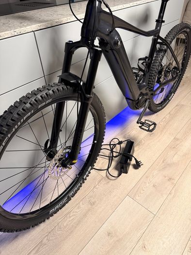 GIANT Fathom E+ 2 PRO Electric Hardtail Bike