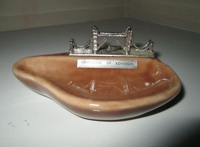 Vintage "Wade" London Bridge Ashtray, Souviner (4"L)