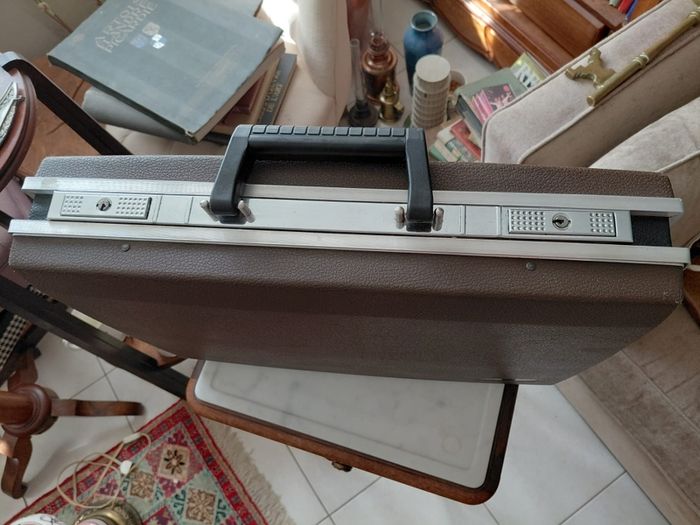 Vintage hard shell briefcase