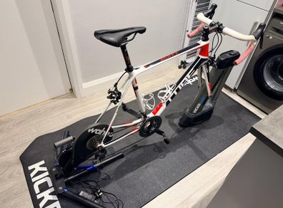 Wahoo KICKR V5  KICKR CLIMB Smart Indoor Cycling Setup