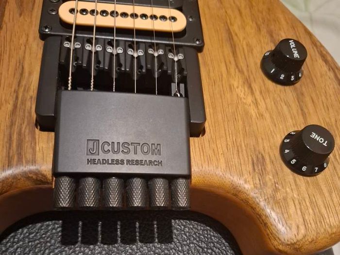 Carvin HH1 Allan Holdsworth signature model guitar