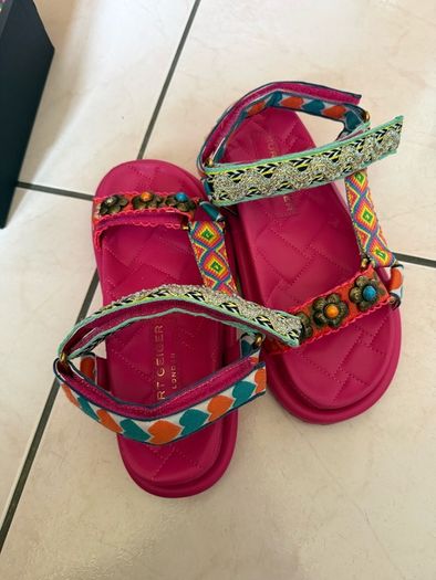 Kurt Geiger Sandals - Size 4/37