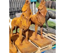 Wolves Pair Cast Iron Rusty CH R 1838D