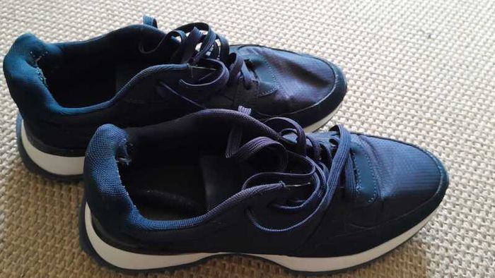 Used runners size 11 UK