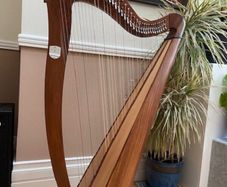38 string McHugh Ayra Lever Harp + spare strings