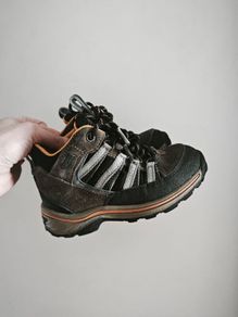 kids hiking boots