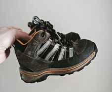 kids hiking boots