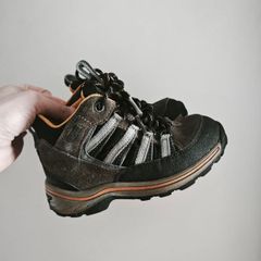 kids hiking boots